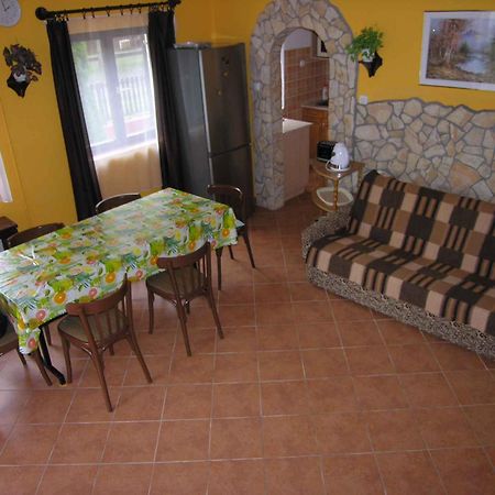 Holiday Home In Balatonmariafuerdo 19426 客房 照片